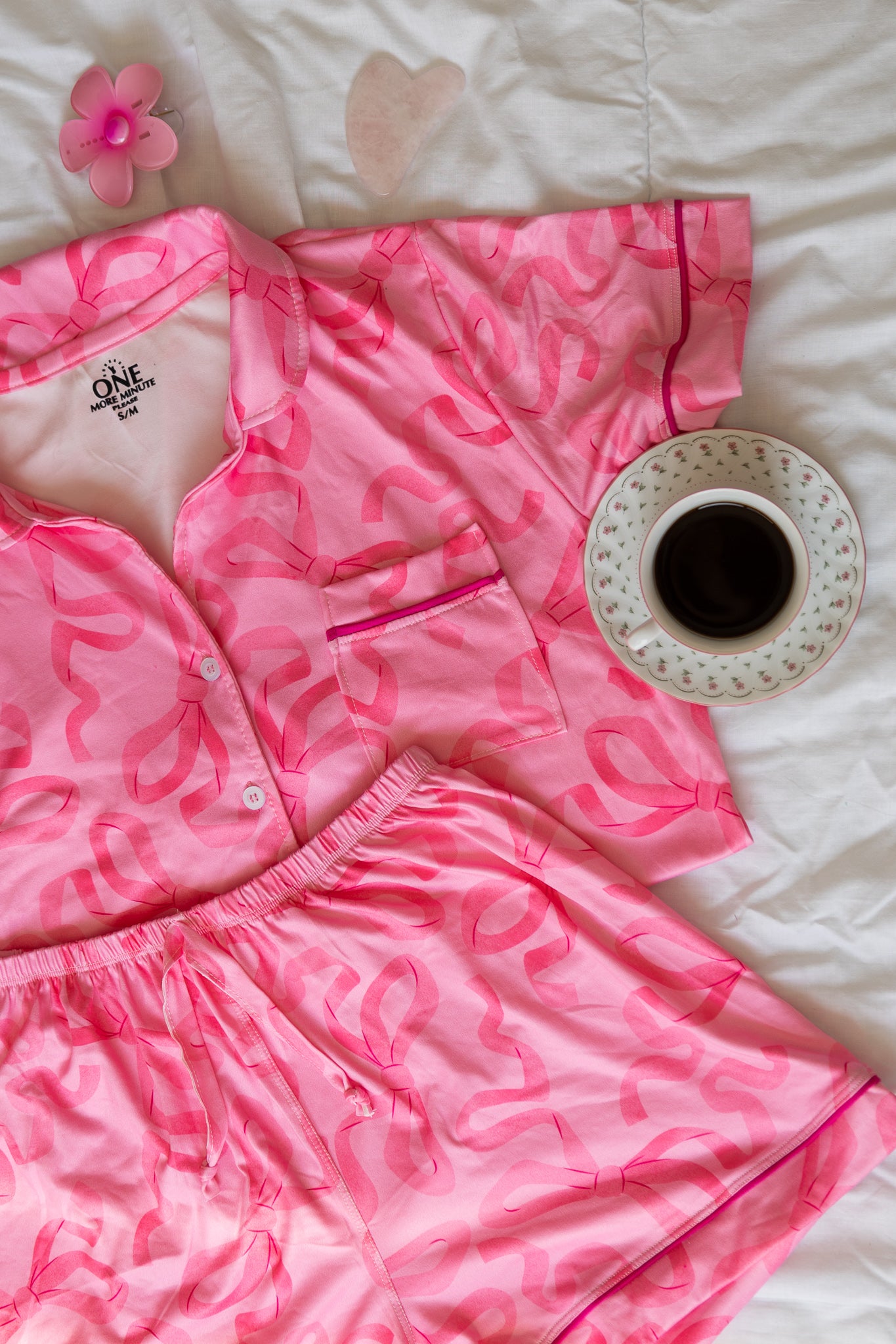 Moño Rosa con fondo rosa